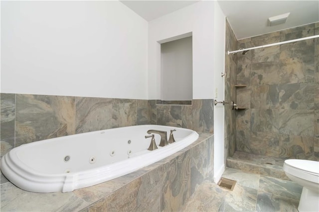 3781 Cherokee Trl, Suwanee, GA 30024 - bathroom featuring toilet, a jetted tub, and tiled shower