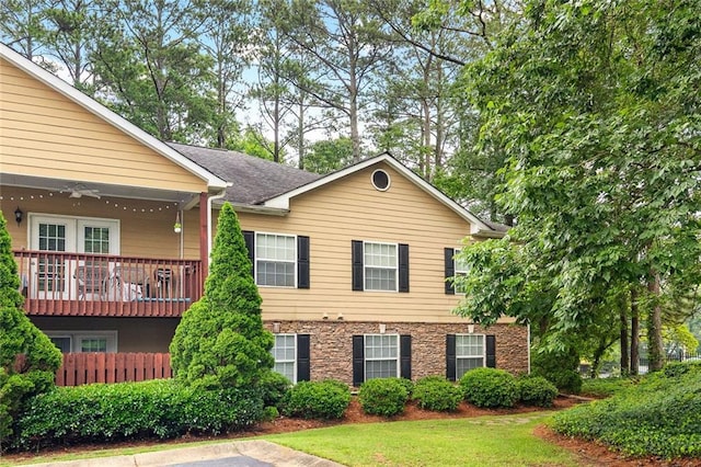 106 Brighton Pt, Sandy Springs, GA 30328 - view of front facade with a shingled roof