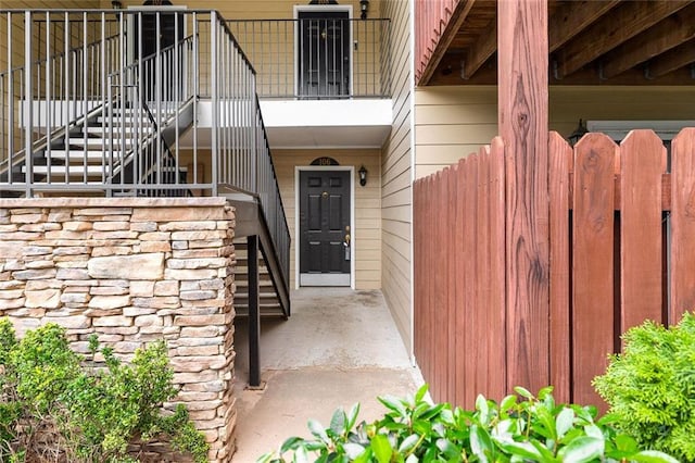 106 Brighton Pt, Sandy Springs, GA 30328 - property entrance with a balcony