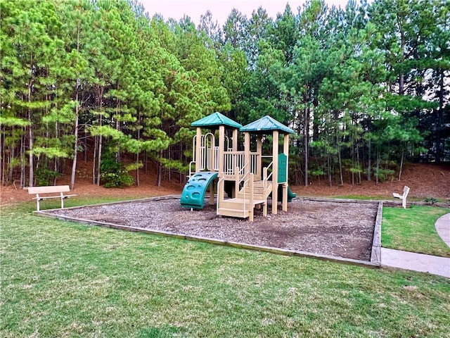 community play area with a yard