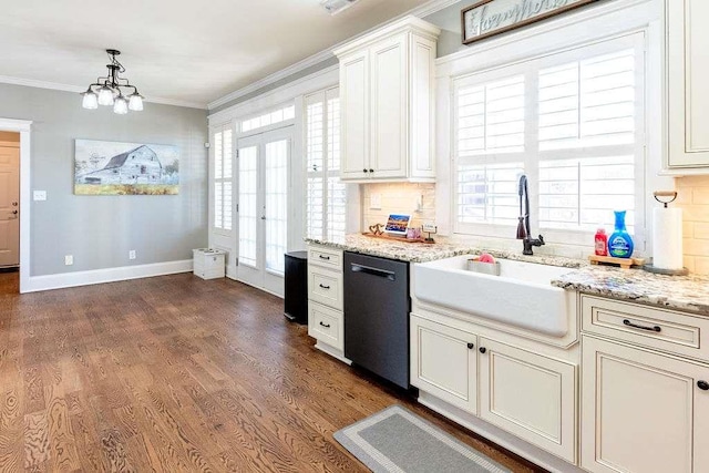 109 Lighthorse Blvd, Mcdonough, GA 30252 - kitchen featuring dishwasher, a sink, decorative backsplash, crown molding, and a chandelier