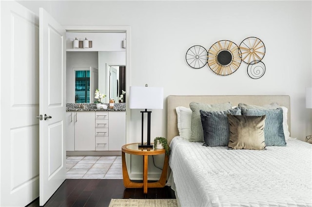 923 Peachtree St NE Unit 1238, Atlanta, GA 30309 - bedroom featuring dark wood-type flooring