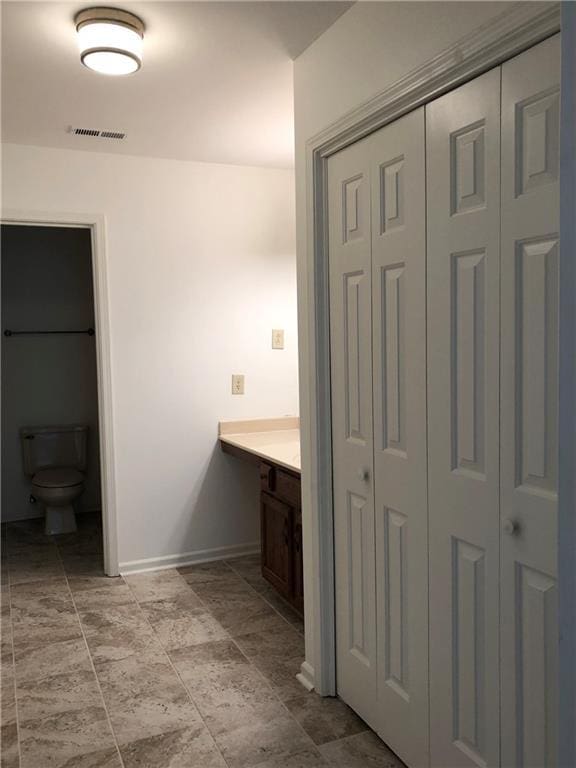 1271 Whitlock Ridge Dr SW, Marietta, GA 30064 - bathroom featuring a closet and vanity