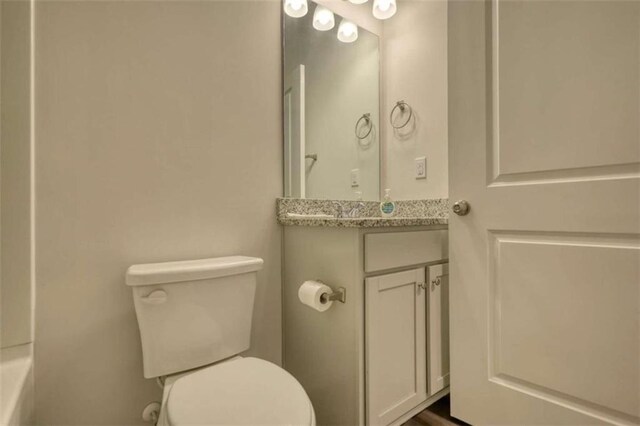 960 Park Place St, Social Circle, GA 30025 - full bathroom with toilet, a bath, and vanity