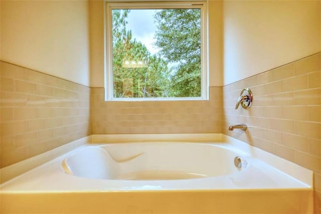 960 Park Place St, Social Circle, GA 30025 - bathroom featuring a garden tub