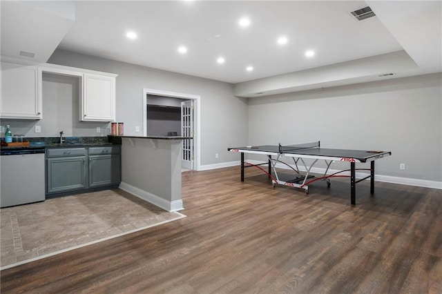 10135 High Falls Pointe Pointe, Johns Creek, GA 30022 - recreation room featuring baseboards, recessed lighting, a sink, and dark wood-type flooring