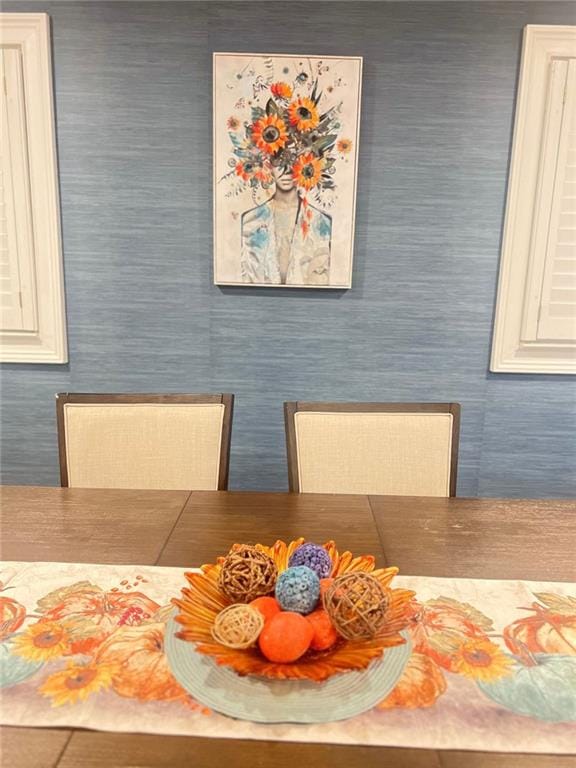 3629 Embry Cir, Atlanta, GA 30341 - dining space with wallpapered walls