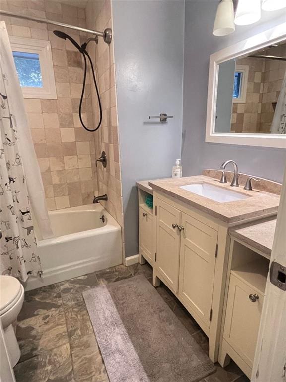 3629 Embry Cir, Atlanta, GA 30341 - full bathroom featuring baseboards, shower / tub combo, toilet, and vanity