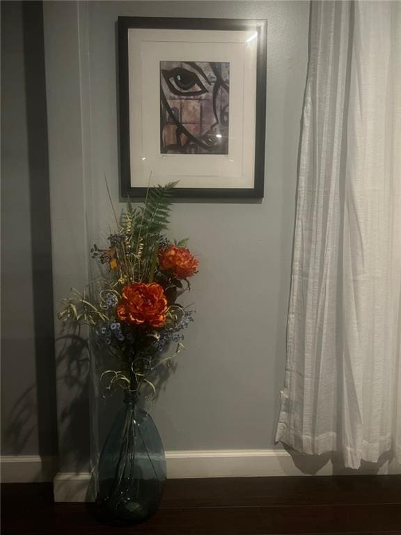 3629 Embry Cir, Atlanta, GA 30341 - interior details featuring baseboards