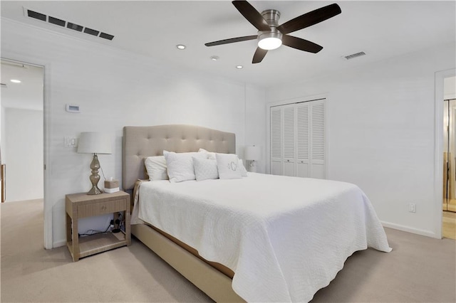 bedroom with light carpet, visible vents, recessed lighting, and ceiling fan