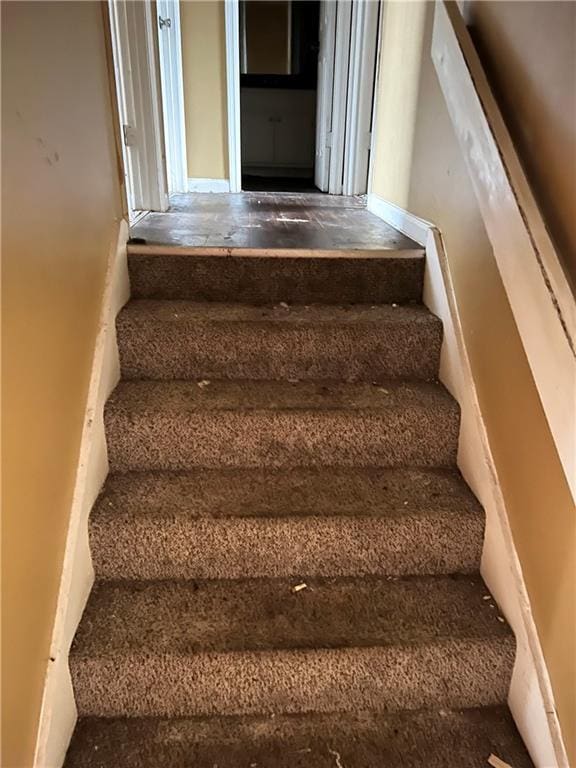 6354 Shannon Pkwy Unit 30D, Union City, GA 30291 - view of stairs