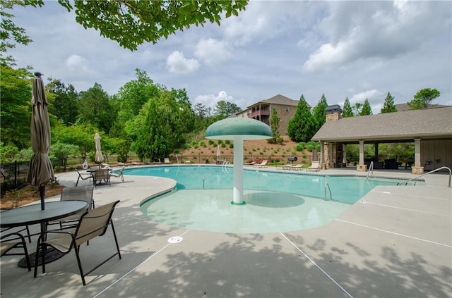 2535 Castlerock Ct, Cumming, GA 30041 - community pool with a patio area