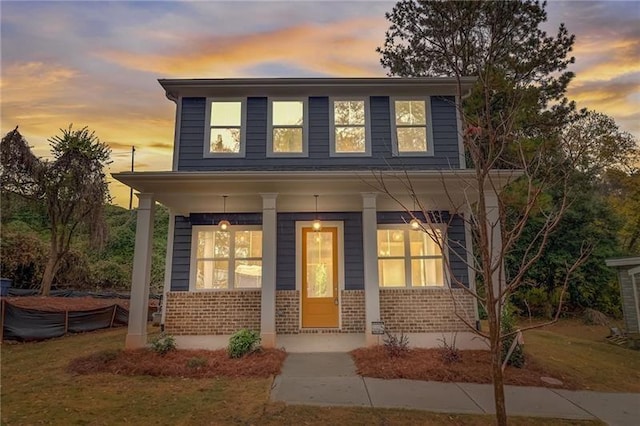 view of front of property featuring a porch