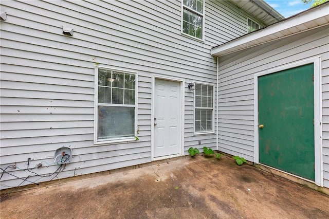 8541 Westchester Dr, Douglasville, GA 30134 - property entrance featuring a patio area