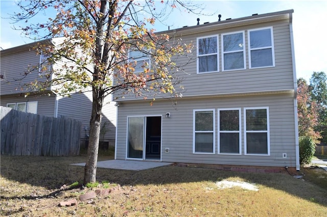 2955 Briaroak Dr, Duluth, GA 30096 - back of property with a patio