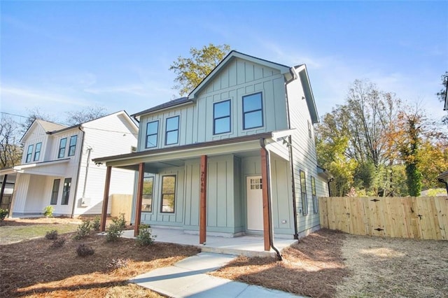 view of front of property featuring covered porch