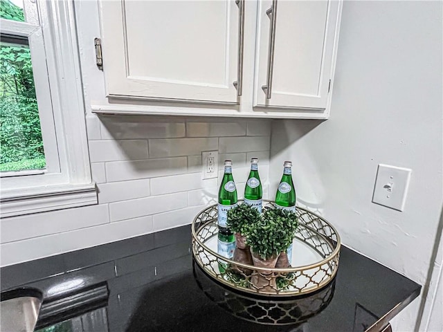 3150 Stratford Green Pl, Avondale Estates, GA 30002 - detailed view of tasteful backsplash