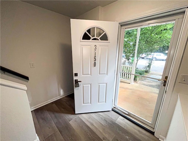 3150 Stratford Green Pl, Avondale Estates, GA 30002 - entrance foyer featuring wood finished floors and baseboards