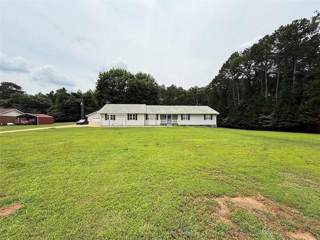 95 Oak Grove Cir, Mcdonough, GA 30253 - ranch-style house featuring a front lawn