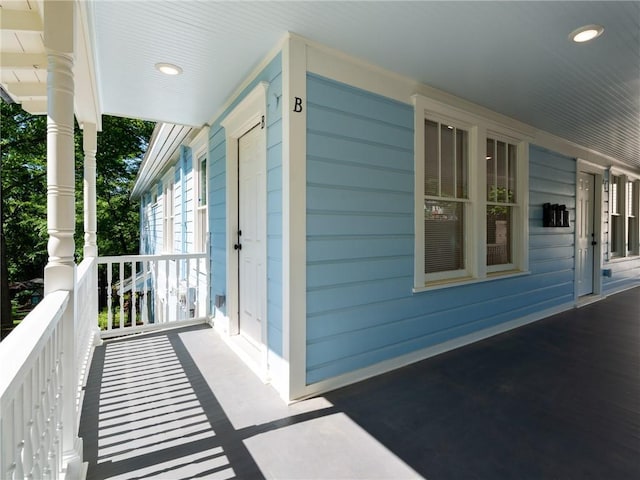 689 Berne St SE, Atlanta, GA 30312 - view of porch