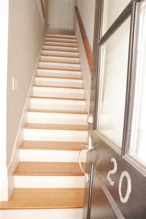 3541 Roswell Rd NE Unit 20, Atlanta, GA 30305 - view of stairway