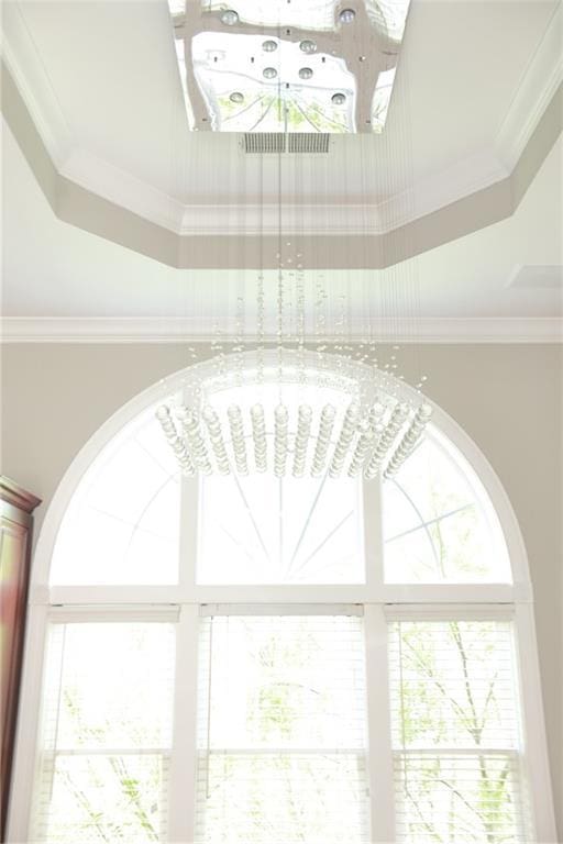 3541 Roswell Rd NE Unit 20, Atlanta, GA 30305 - detailed view of a chandelier and crown molding