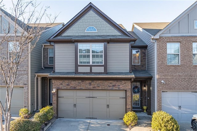 view of front of property featuring a garage