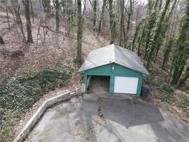 103 White Cir, Rockmart, GA 30153 - detached garage with a view of trees
