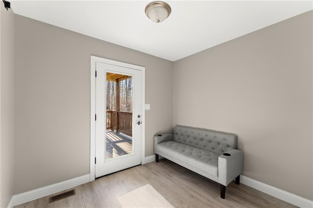 4635 Dawsonville Hwy, Gainesville, GA 30506 - living area featuring visible vents, baseboards, and light wood-style floors