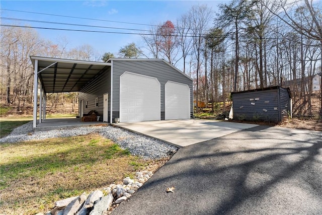 4635 Dawsonville Hwy, Gainesville, GA 30506 - garage featuring a garage
