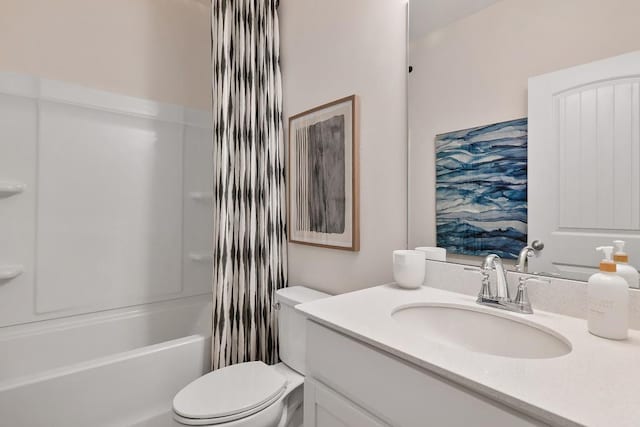 104 Chapel Hill Pkwy, Newnan, GA 30263 - full bathroom featuring toilet, vanity, and shower / bath combo