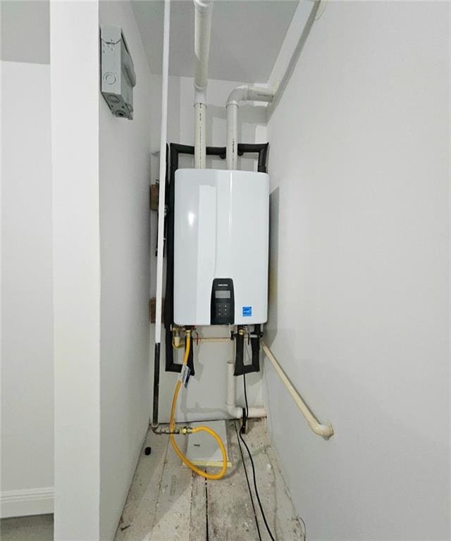 681 Burtons Cv, Hampton, GA 30228 - utility room featuring water heater