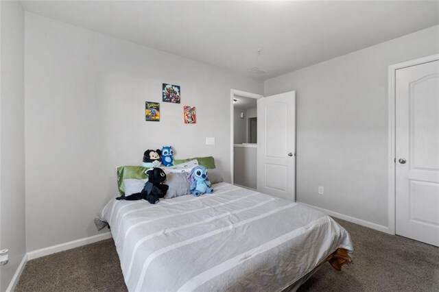 view of carpeted bedroom