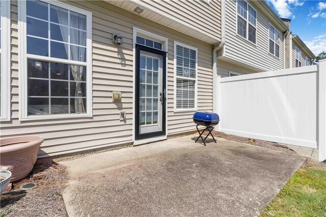 5351 Paramount View Way, Sugar Hill, GA 30518 - entrance to property featuring a patio area