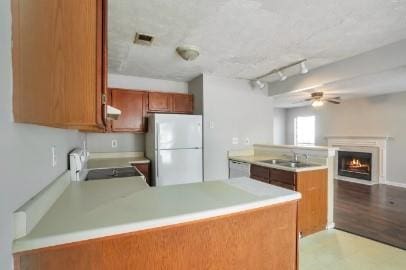 spare room with a textured ceiling