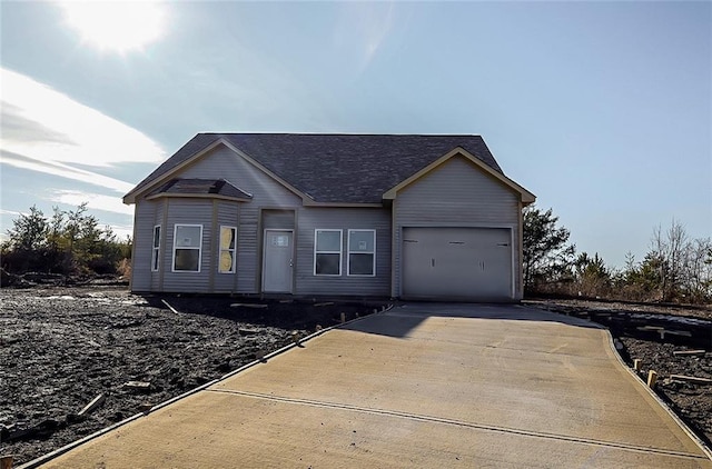 view of front facade featuring a garage