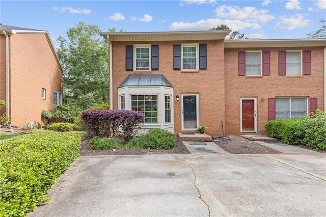 1995 Raleigh Tavern Dr, Roswell, GA 30076 - view of front facade featuring brick siding