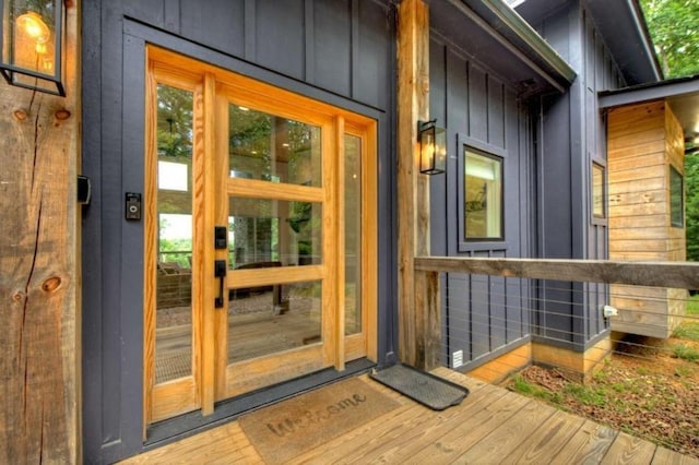 897 Faraday Dr, Ellijay, GA 30540 - doorway to property with board and batten siding