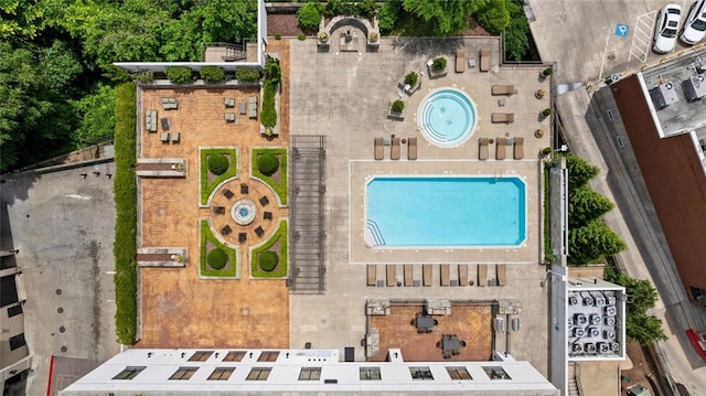 bird's eye view of a pool area