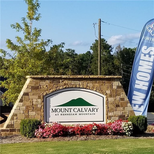 view of community / neighborhood sign