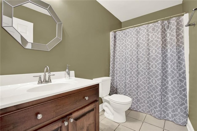 192 Aubrey Ave NE, Calhoun, GA 30701 - full bathroom with tile patterned floors, curtained shower, toilet, and vanity
