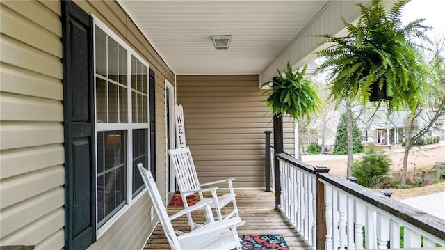 192 Aubrey Ave NE, Calhoun, GA 30701 - balcony featuring a porch