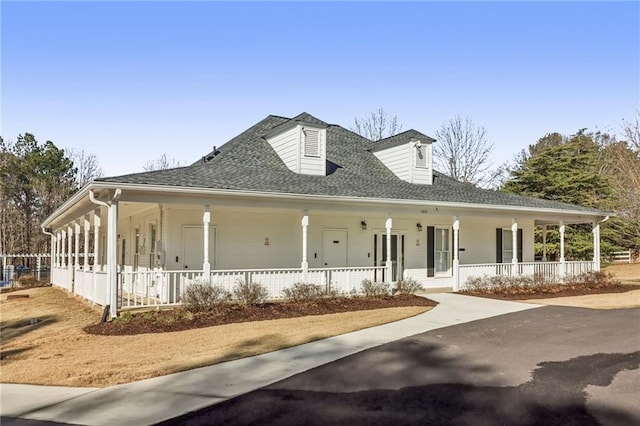 view of front facade featuring a porch