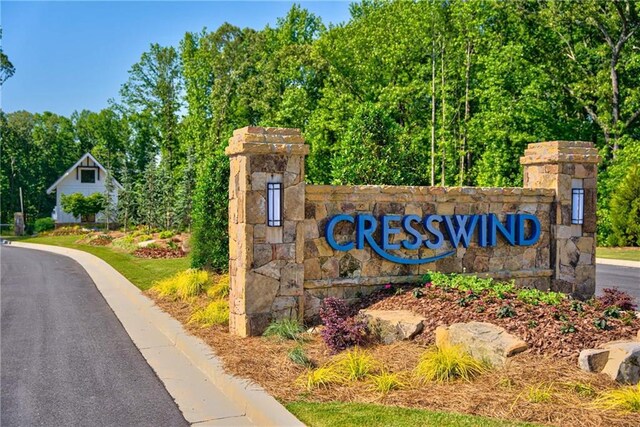 view of community / neighborhood sign