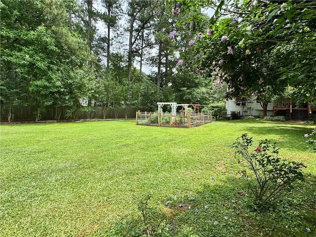 4114 Falcon Shores Ct NW, Acworth, GA 30101 - view of yard featuring a garden