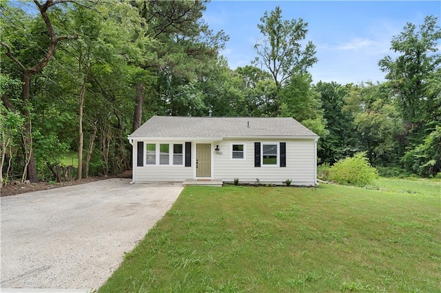 1980 Oakdale Ct SE, Smyrna, GA 30082 - view of front of home featuring concrete driveway and a front lawn