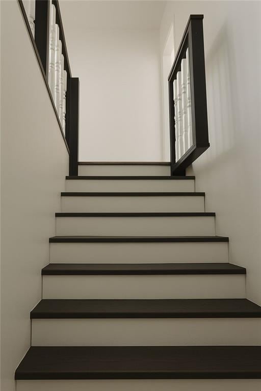 13 Travis Rd, Rossville, GA 30741 - view of staircase