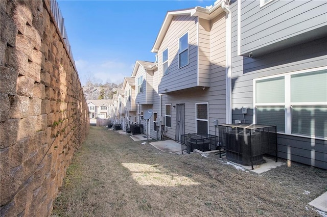 view of yard featuring cooling unit