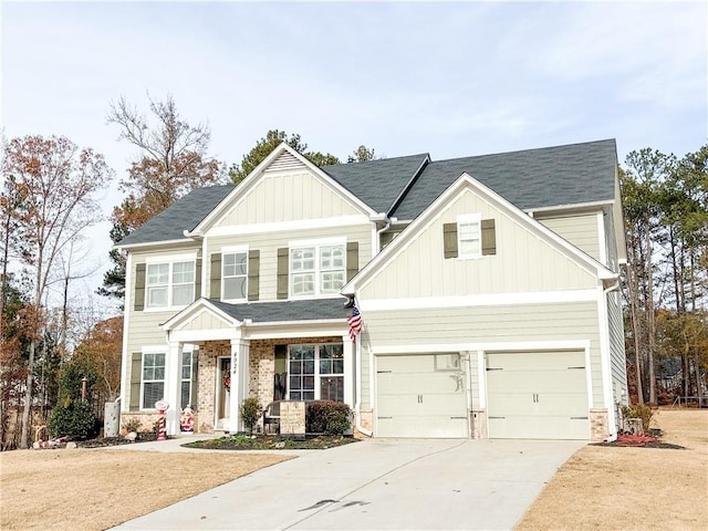 view of front facade with a garage