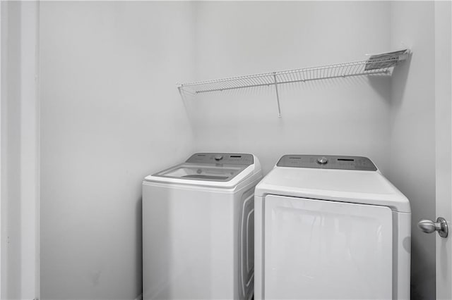 3259 Ivy Crossing Dr, Buford, GA 30519 - washroom with washer and clothes dryer